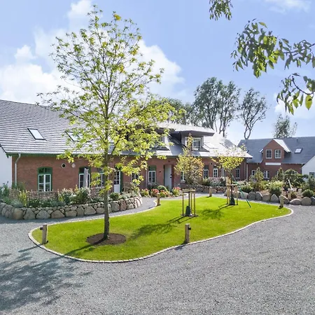 Alte Schule Broesum 아파트 *